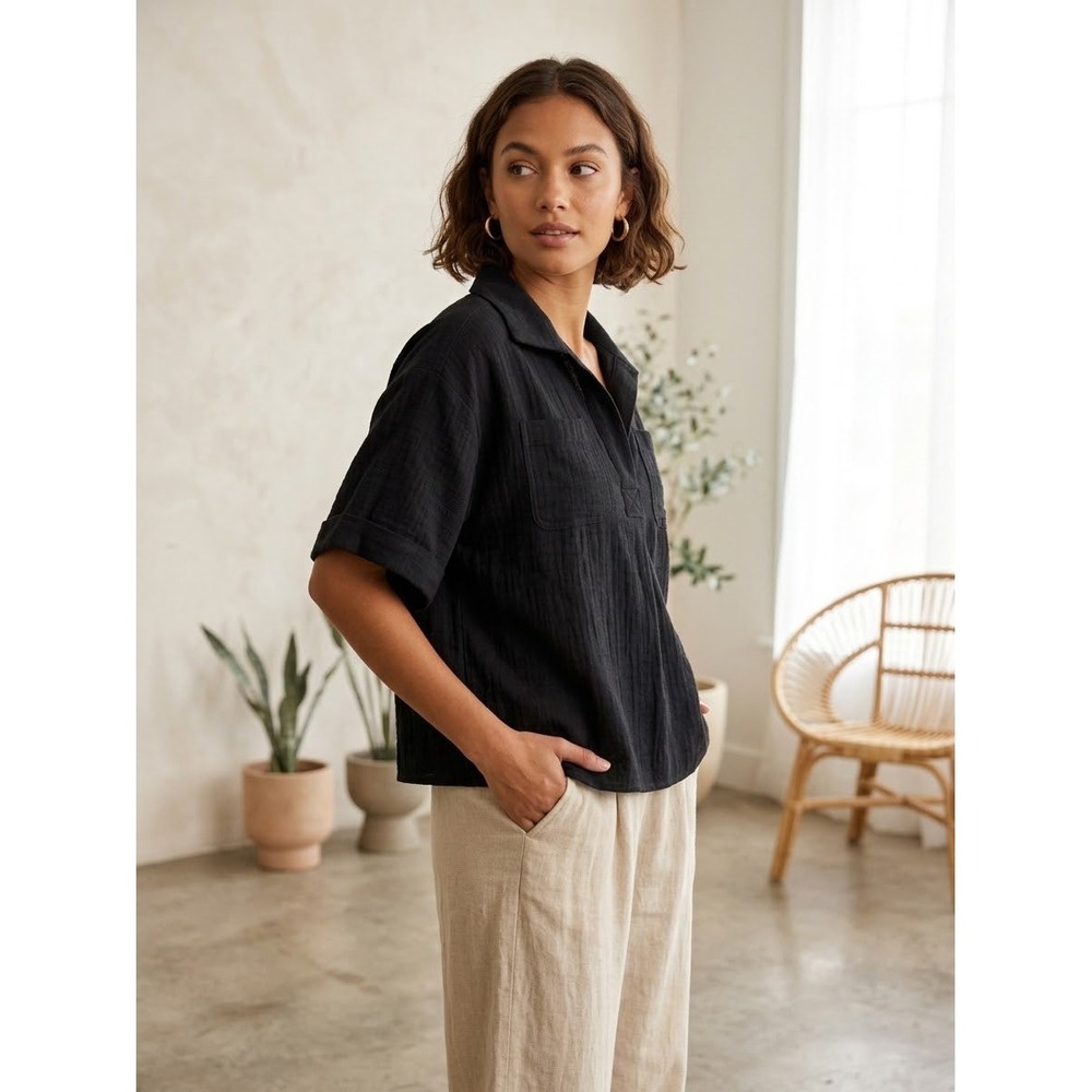 New Boutique Bohme Black Cotton Gauze Short Sleeve V-Neck Collared Top Large